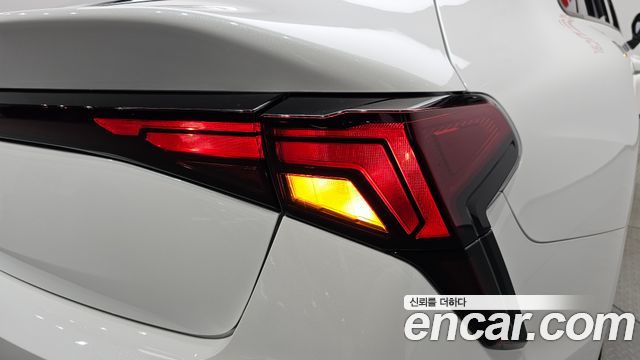 Kia K5 (III) 2.0 Prestige 2024 — фото 23