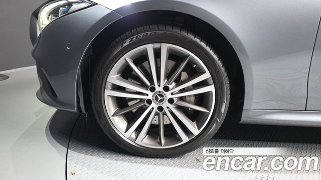Mercedes-Benz CLS-Class (C257) CLS400d 4MATIC 2019 — фото 5