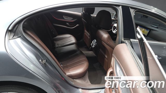 Mercedes-Benz CLS-Class (C257) CLS400d 4MATIC 2019 — фото 12