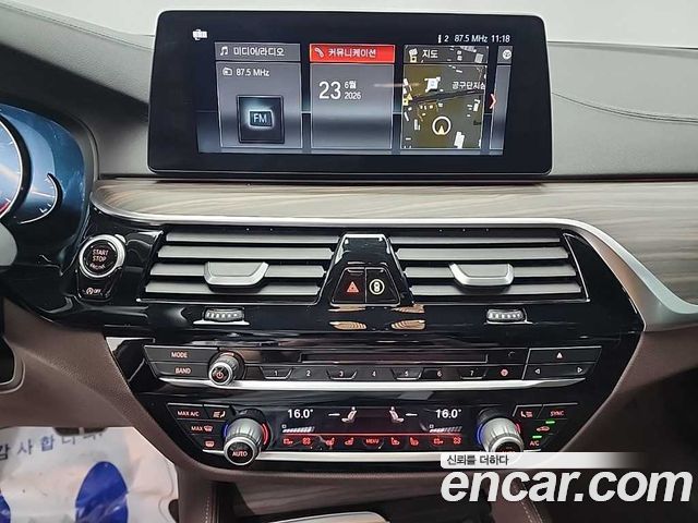 BMW 5 Series (G30) 530i xDrive M Sport Package Plus 2018 — фото 10