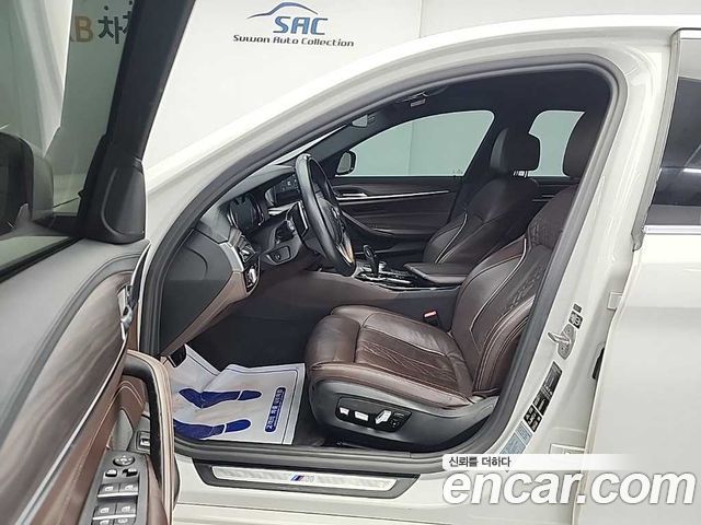 BMW 5 Series (G30) 530i xDrive M Sport Package Plus 2018 — фото 15