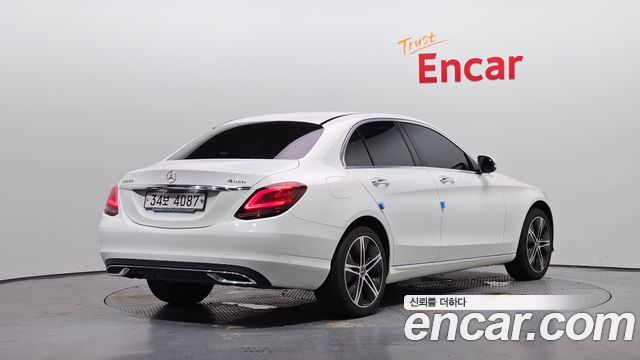 Mercedes-Benz C-Class (W205) C220 d 4MATIC Exclusive 2019 — фото 2