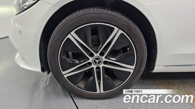 Mercedes-Benz C-Class (W205) C220 d 4MATIC Exclusive 2019 — фото 5