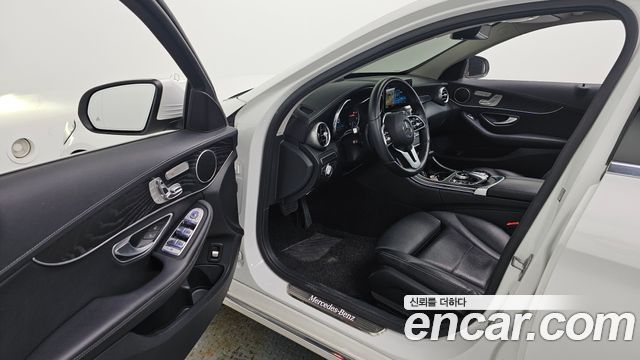 Mercedes-Benz C-Class (W205) C220 d 4MATIC Exclusive 2019 — фото 10