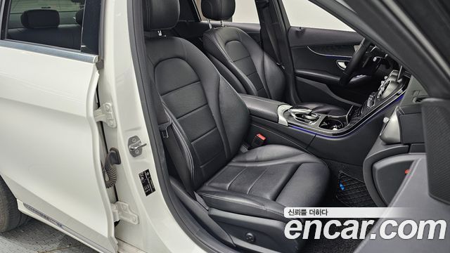 Mercedes-Benz C-Class (W205) C220 d 4MATIC Exclusive 2019 — фото 11