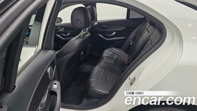 Mercedes-Benz C-Class (W205) C220 d 4MATIC Exclusive 2019 — фото 12