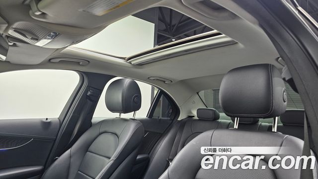 Mercedes-Benz C-Class (W205) C220 d 4MATIC Exclusive 2019 — фото 17