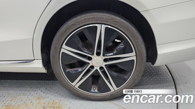 Mercedes-Benz C-Class (W205) C220 d 4MATIC Exclusive 2019 — фото 21