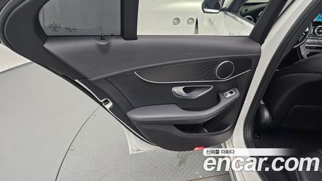 Mercedes-Benz C-Class (W205) C220 d 4MATIC Exclusive 2019 — фото 25