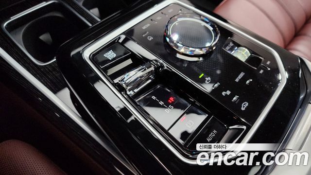 BMW 7 Series (G70) 740i xDrive M Sport 2025 — фото 9