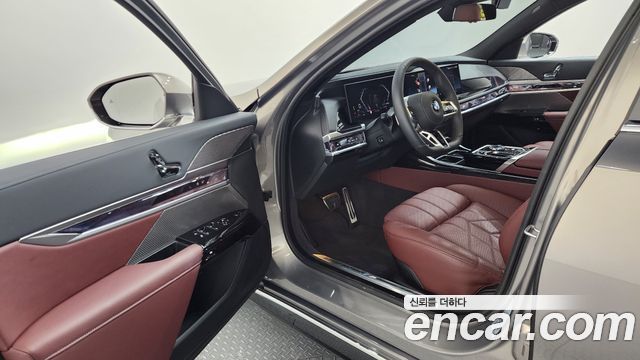 BMW 7 Series (G70) 740i xDrive M Sport 2025 — фото 10