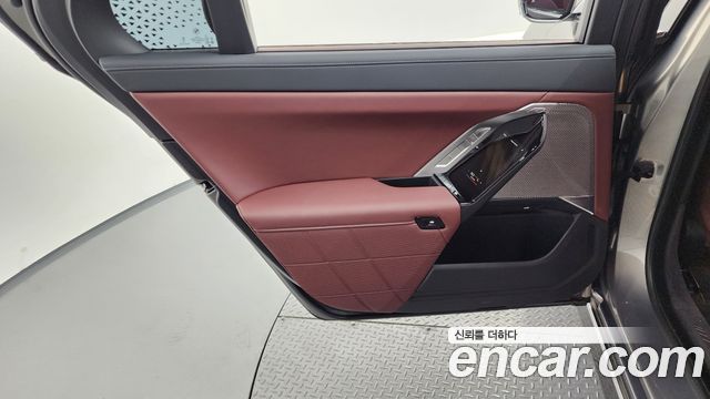 BMW 7 Series (G70) 740i xDrive M Sport 2025 — фото 25