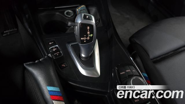 BMW 1 Series (F20) 118d Sport 5Door 2015 — фото 9