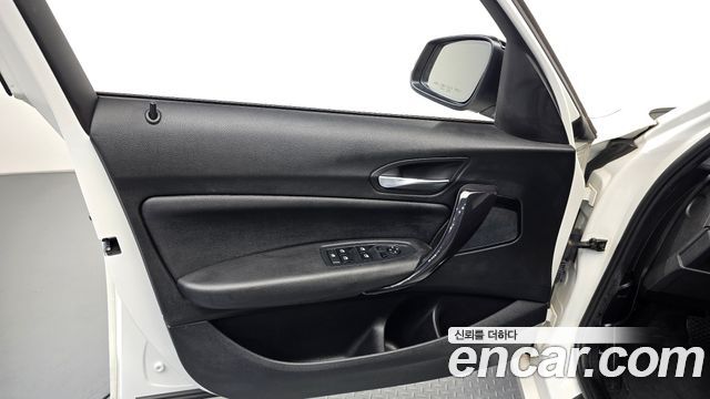 BMW 1 Series (F20) 118d Sport 5Door 2015 — фото 30