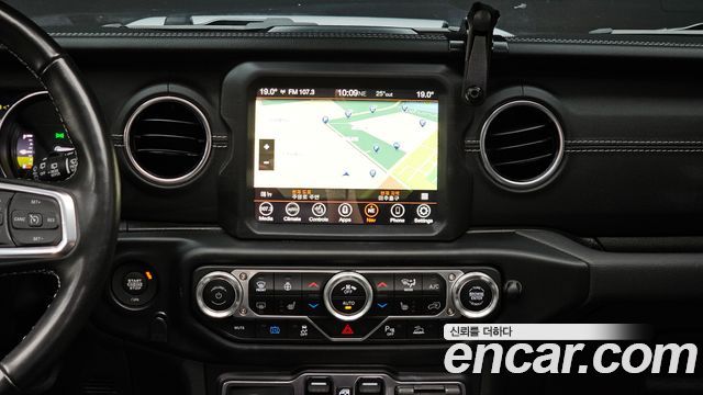 Jeep Wrangler (JL) 2.0 Overland Power Top 4Door 4xe 2022 — фото 17