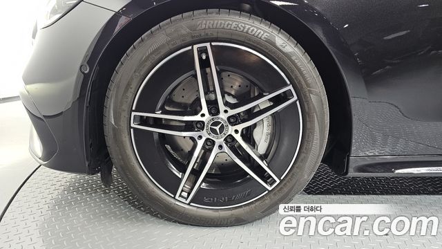 Mercedes-Benz E-Class (W214) E300 4MATIC AMG Line 2025 — фото 5