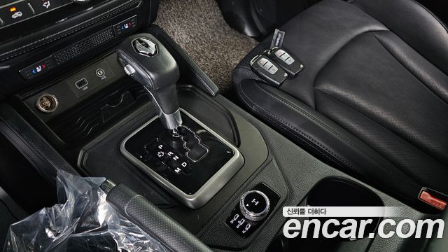 KG Mobility (SsangYong) Rexton Sports Khan Diesel 2.2 4WD Professional X (5-Link) 2019 — фото 9