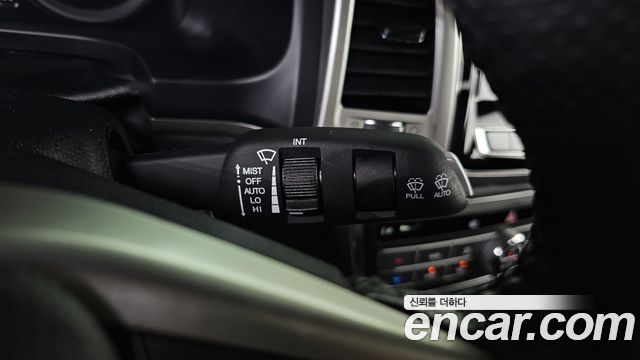 KG Mobility (SsangYong) Rexton Sports Khan Diesel 2.2 4WD Professional X (5-Link) 2019 — фото 15
