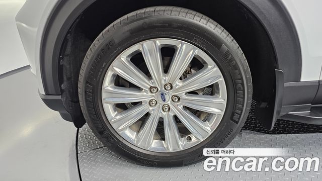 Ford Explorer (VI) 2.3 LimIted 4WD 2020 — фото 5