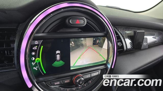 MINI Cooper S 5Door Standard 3rd 2020 — фото 13