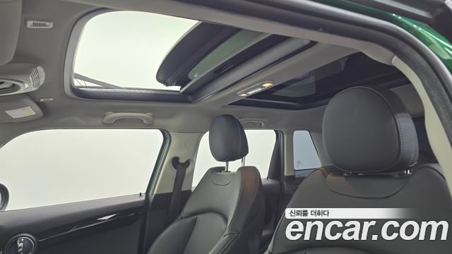 MINI Cooper S 5Door Standard 3rd 2020 — фото 16
