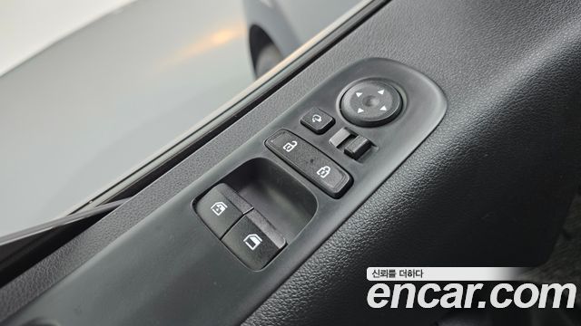 Hyundai Staria Cargo 5-Seater Modern 2023 — фото 14