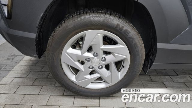Hyundai Kona (SX2) Gasoline 2.0 2WD Modern 2023 — фото 5