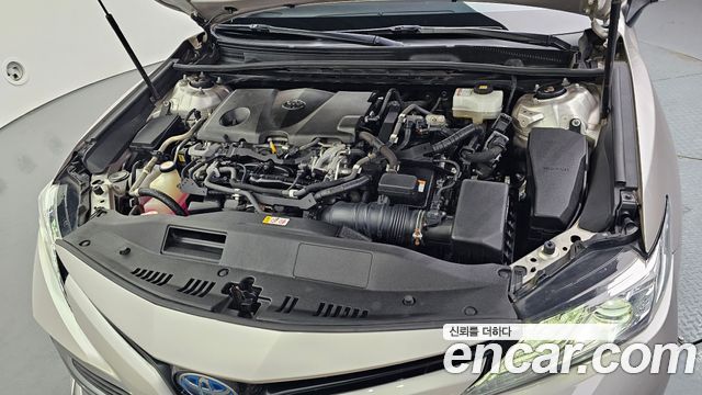 Toyota Camry (XV70) 2.5 XLE Hybrid 2019 — фото 6