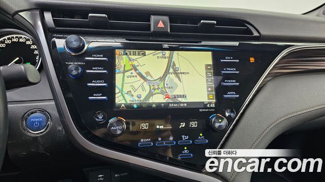 Toyota Camry (XV70) 2.5 XLE Hybrid 2019 — фото 14