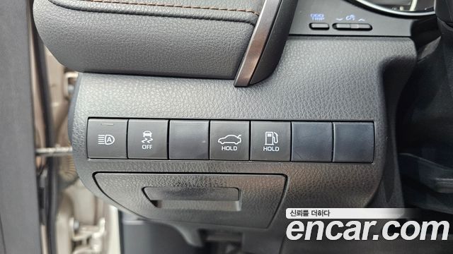 Toyota Camry (XV70) 2.5 XLE Hybrid 2019 — фото 16