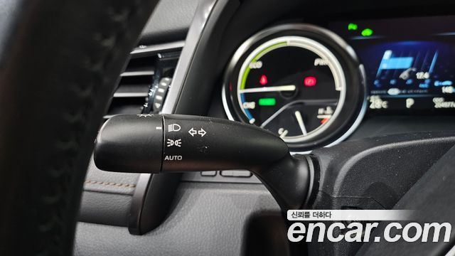 Toyota Camry (XV70) 2.5 XLE Hybrid 2019 — фото 17