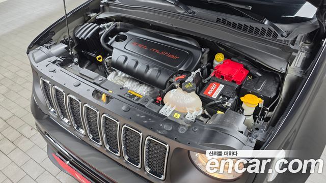 Jeep Renegade 2.4 Longitude 2021 — фото 6