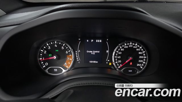 Jeep Renegade 2.4 Longitude 2021 — фото 8