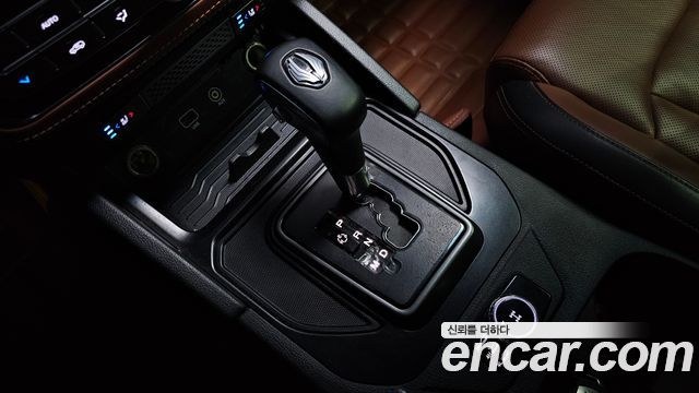 KG Mobility (SsangYong) Rexton Sports Khan Diesel 2.2 4WD Noblesse (5-Link) 2021 — фото 9