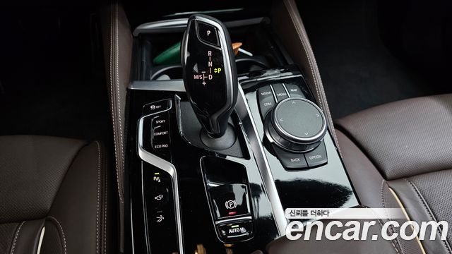 BMW 6 Series GT (G32) 630i xDrive M Sport 2022 — фото 9