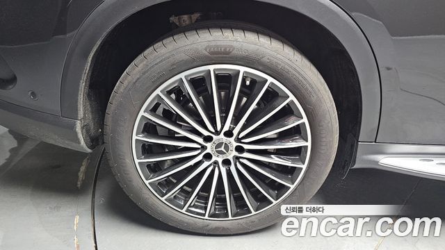 Mercedes-Benz GLC-Class (X254) GLC300 4MATIC AMG Line 2024 — фото 5