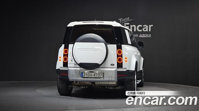 Land Rover Defender (L663) 110 D300 HSE 2023 — фото 4