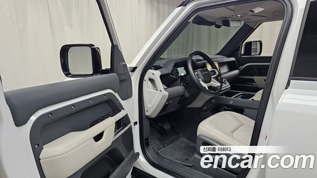 Land Rover Defender (L663) 110 D300 HSE 2023 — фото 10