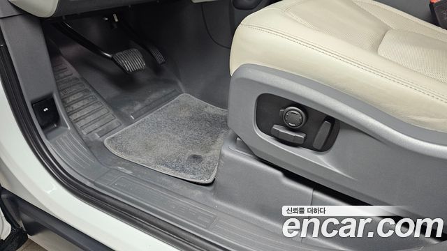 Land Rover Defender (L663) 110 D300 HSE 2023 — фото 13
