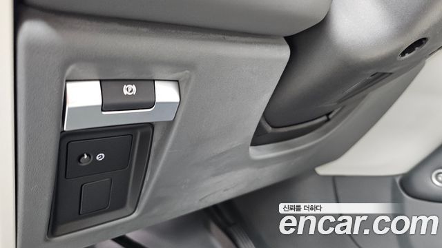 Land Rover Defender (L663) 110 D300 HSE 2023 — фото 27