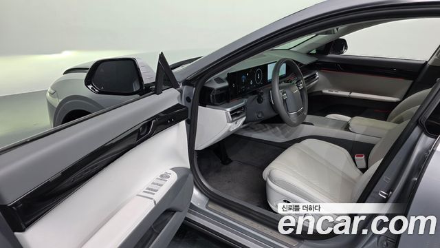 Hyundai Grandeur (GN7) 3.5 Gasoline 2WD Exclusive 2023 — фото 10