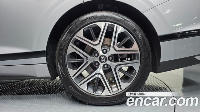 Hyundai Grandeur (GN7) 3.5 Gasoline 2WD Exclusive 2023 — фото 27