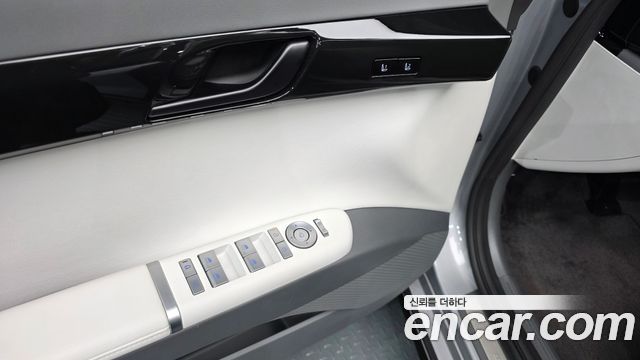 Hyundai Grandeur (GN7) 3.5 Gasoline 2WD Exclusive 2023 — фото 34