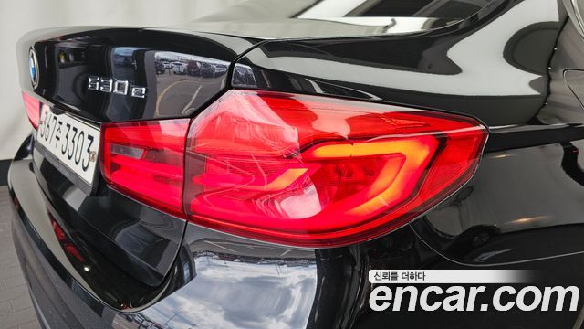 BMW 5 Series (G30) 530e Luxury 2020 — фото 23