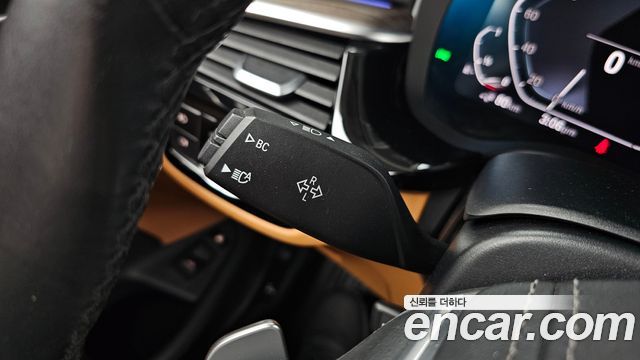 BMW 5 Series (G30) 530e Luxury 2020 — фото 35