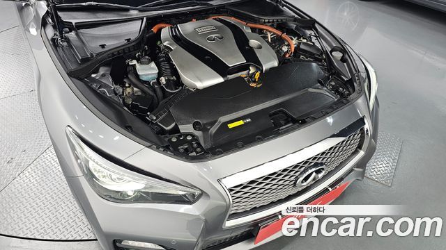 Infiniti Q50 3.5 Hybrid Essence 2015 — фото 6