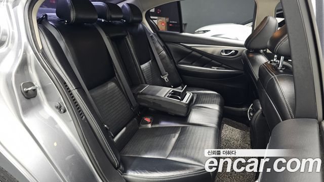 Infiniti Q50 3.5 Hybrid Essence 2015 — фото 12