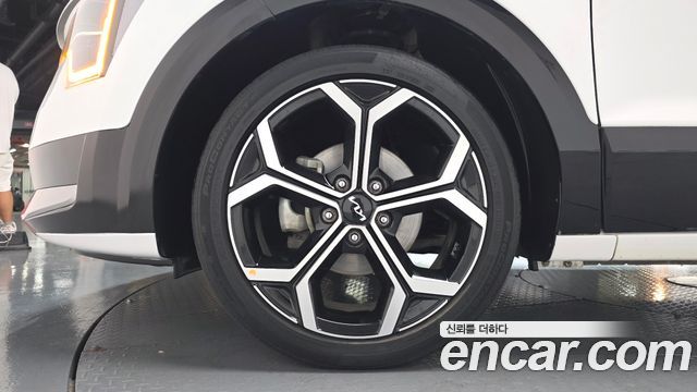 Kia Niro Prestige 2022 — фото 5
