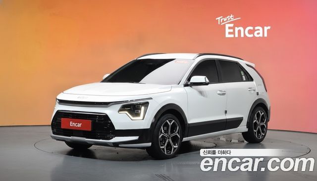 Kia Niro Prestige 2022 — фото 1