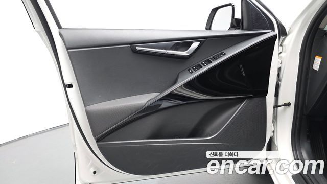 Kia Niro Prestige 2022 — фото 24